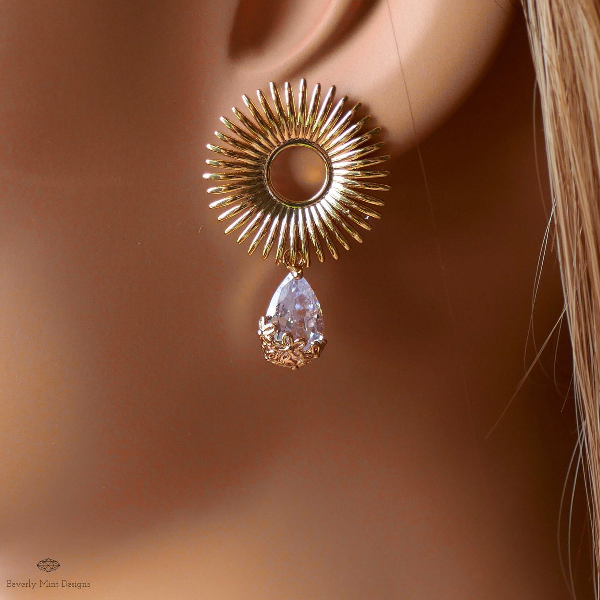 Sunburst Crystal Drop Earrings – Gold Statement Earrings with Teardrop Zircon, Art Deco Wedding Jewelry, Vintage Glam