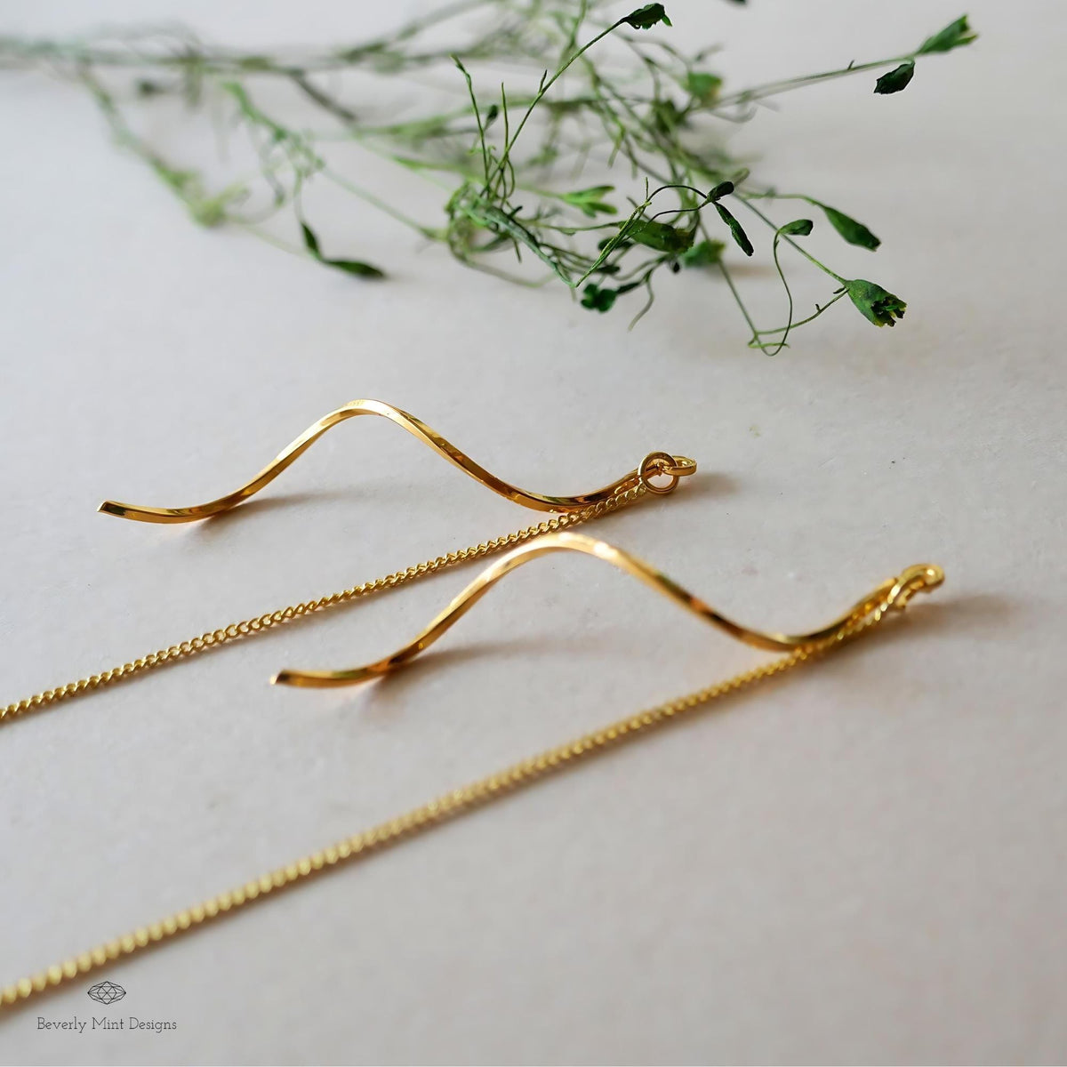 Gold Twirl Earrings, Gold Drop Earrings, Minimalist Twirl Earrings, Wavy Earrings, Gold Threader Earrings, Sensitive Ear & Clip-On Options