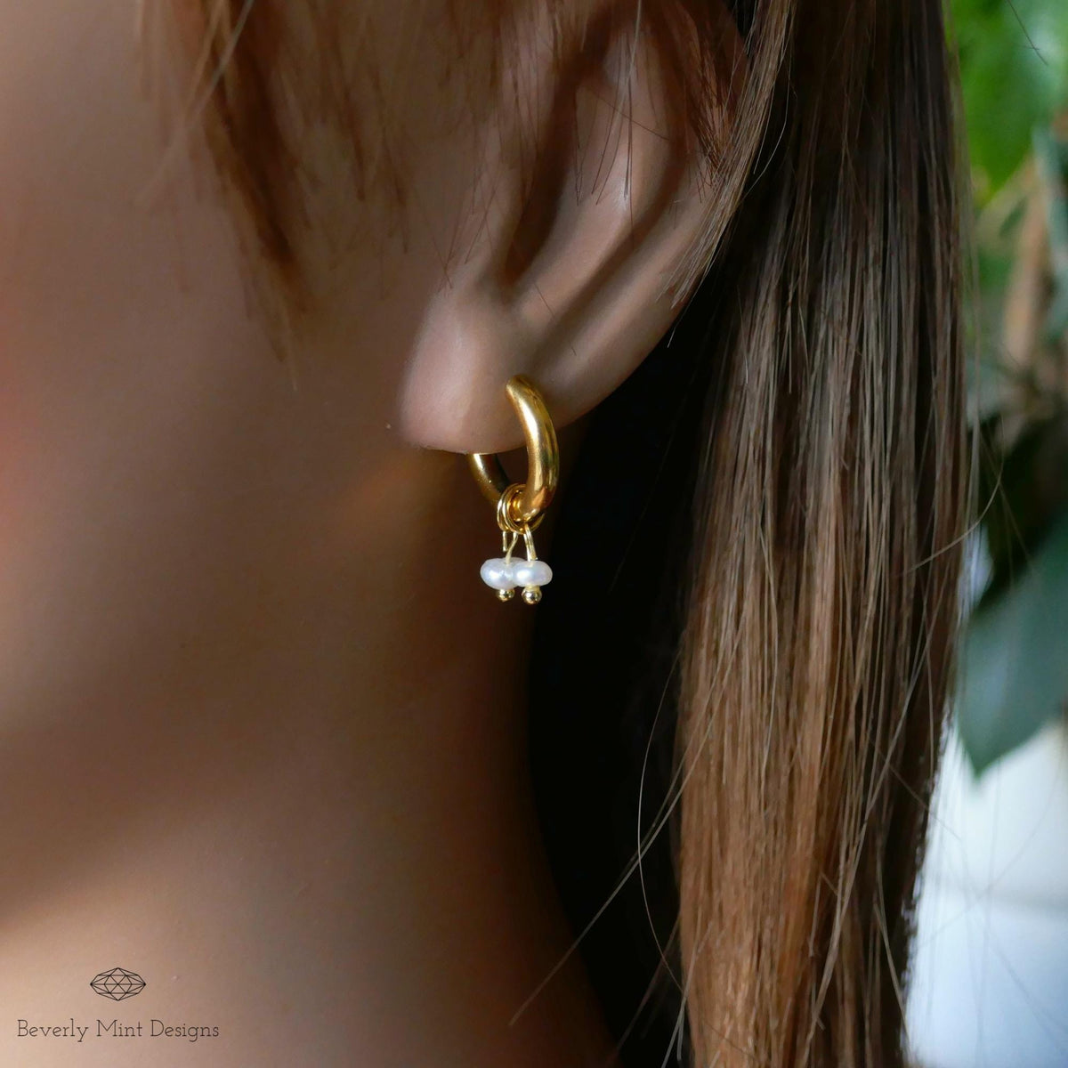 Mini Pearl with Chunky Huggie Earrings , Small Pearls , Pearl Glow , Minimalist Pearl Huggie Earrings,