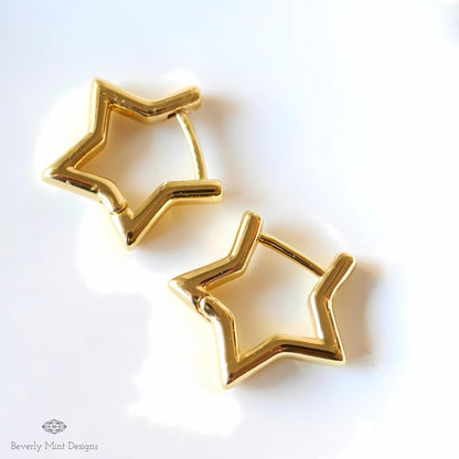 Gold Star Hoop Earrings, Minimalist Star Earrings, Chunky Gold Hoops, Celestial Jewelry, Cute Everyday Earrings, Trendy Gift for Her